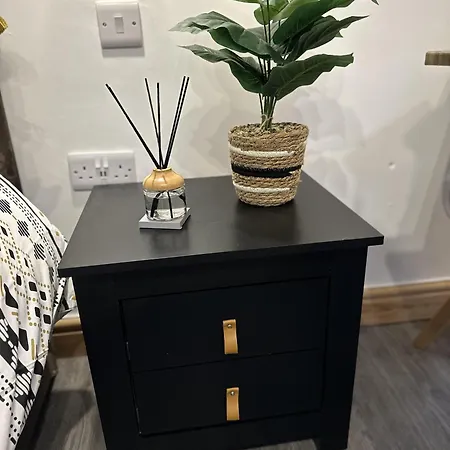 Apartment Renovated Studio - Free Parking - Great Location Leeds (West Yorkshire)