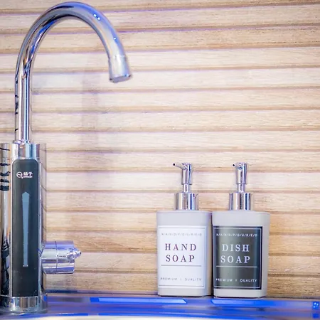 Luxury - Free Parking - Great Location Apartament