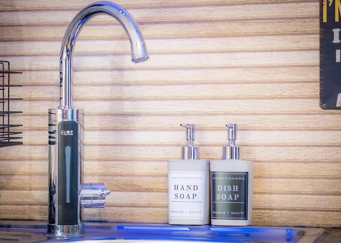 Luxury - Free Parking - Great Location Apartament