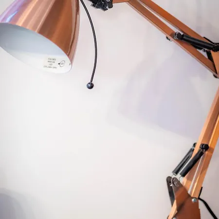 Luxury - Free Parking - Great Location *