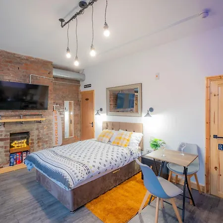 Luxury - Free Parking - Great Location アパート *