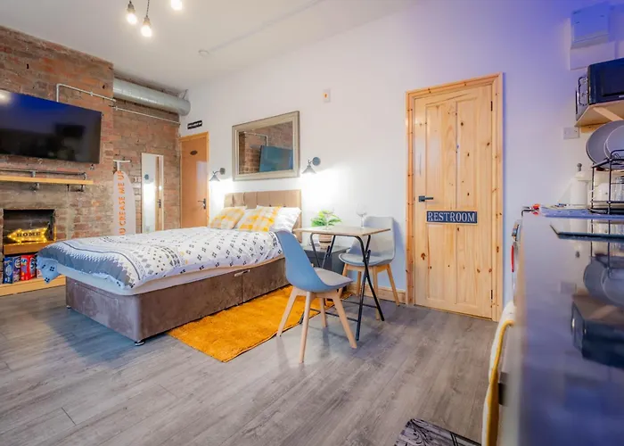 Luxury - Free Parking - Great Location Апартаменти *