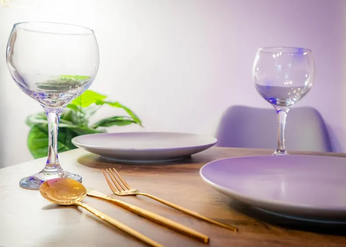 Luxury - Free Parking - Great Location * Лідс