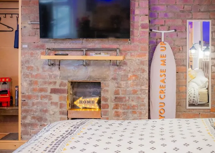 Luxury - Free Parking - Great Location