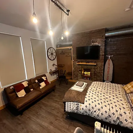 Apartment Renovated - Free Parking - Great Location Leeds (West Yorkshire)